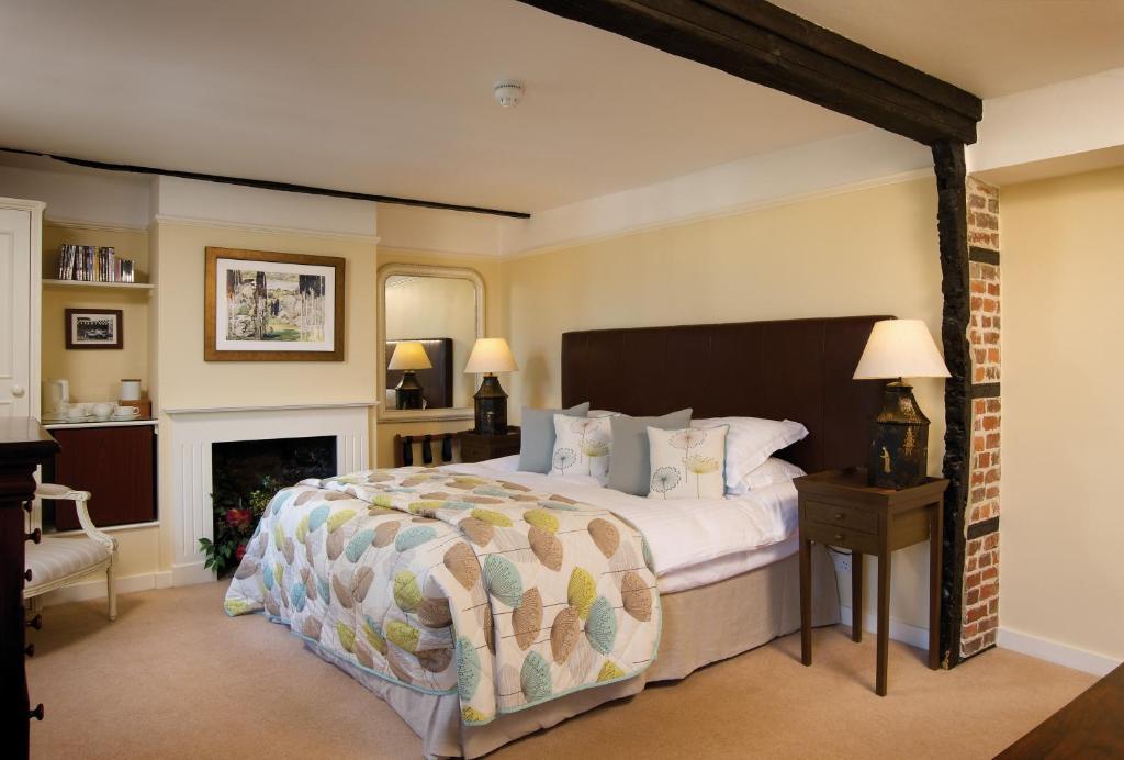 The Royal Oak Inn Chichester Room photo